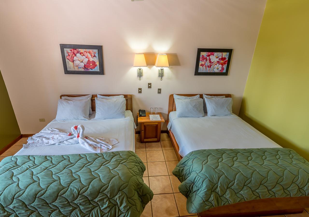 Hotel Manuel Antonio Exterior photo
